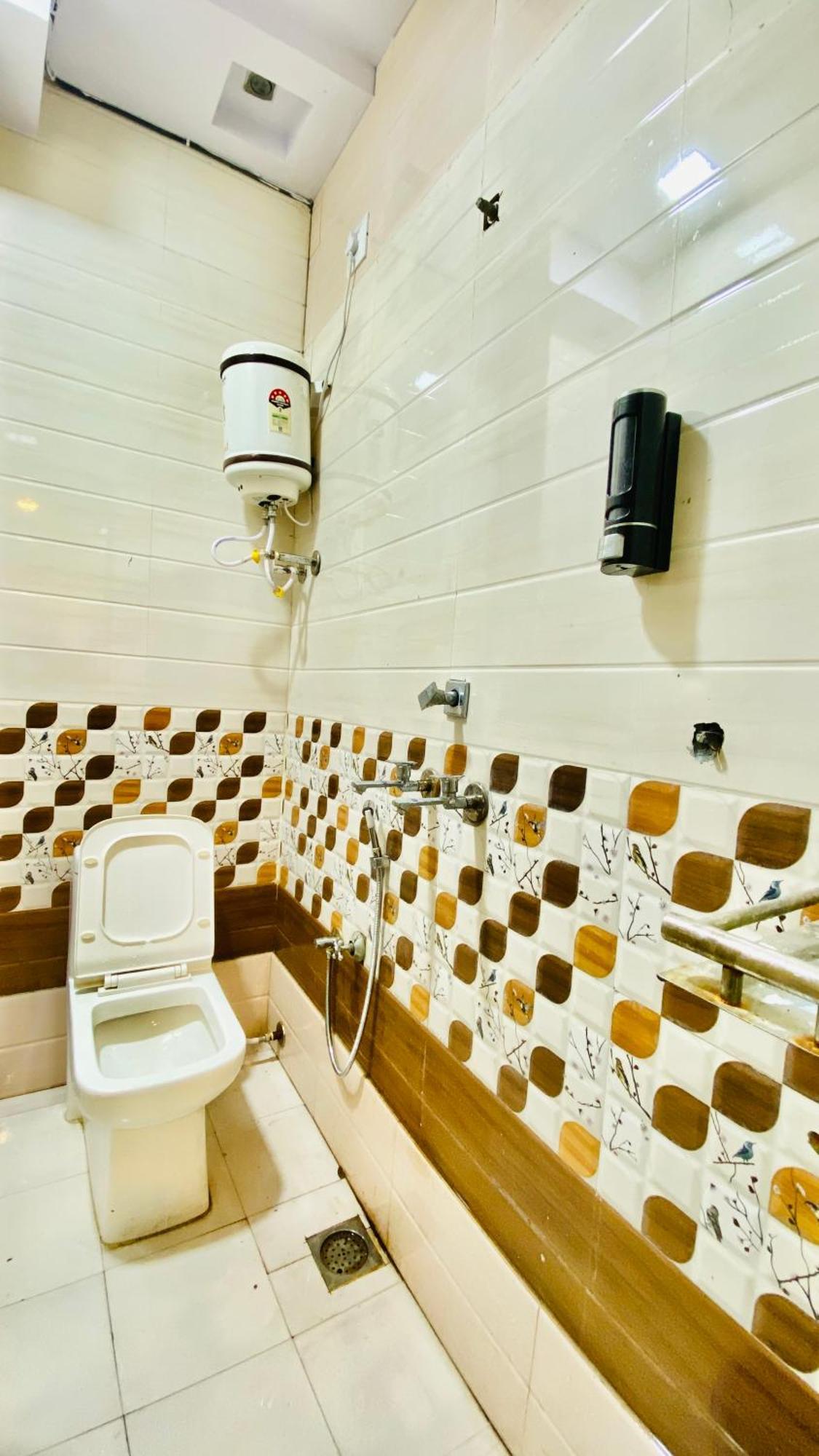 Hotel Mark اوجاين المظهر الخارجي الصورة