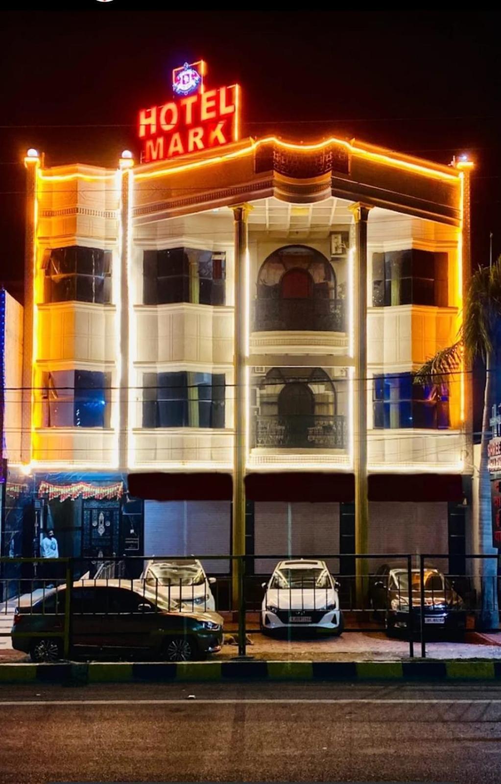 Hotel Mark اوجاين المظهر الخارجي الصورة